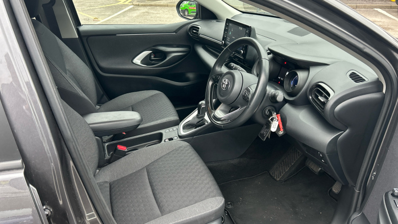 Toyota Yaris 1.5 Hybrid Design 5dr CVT Hybrid Hatchback